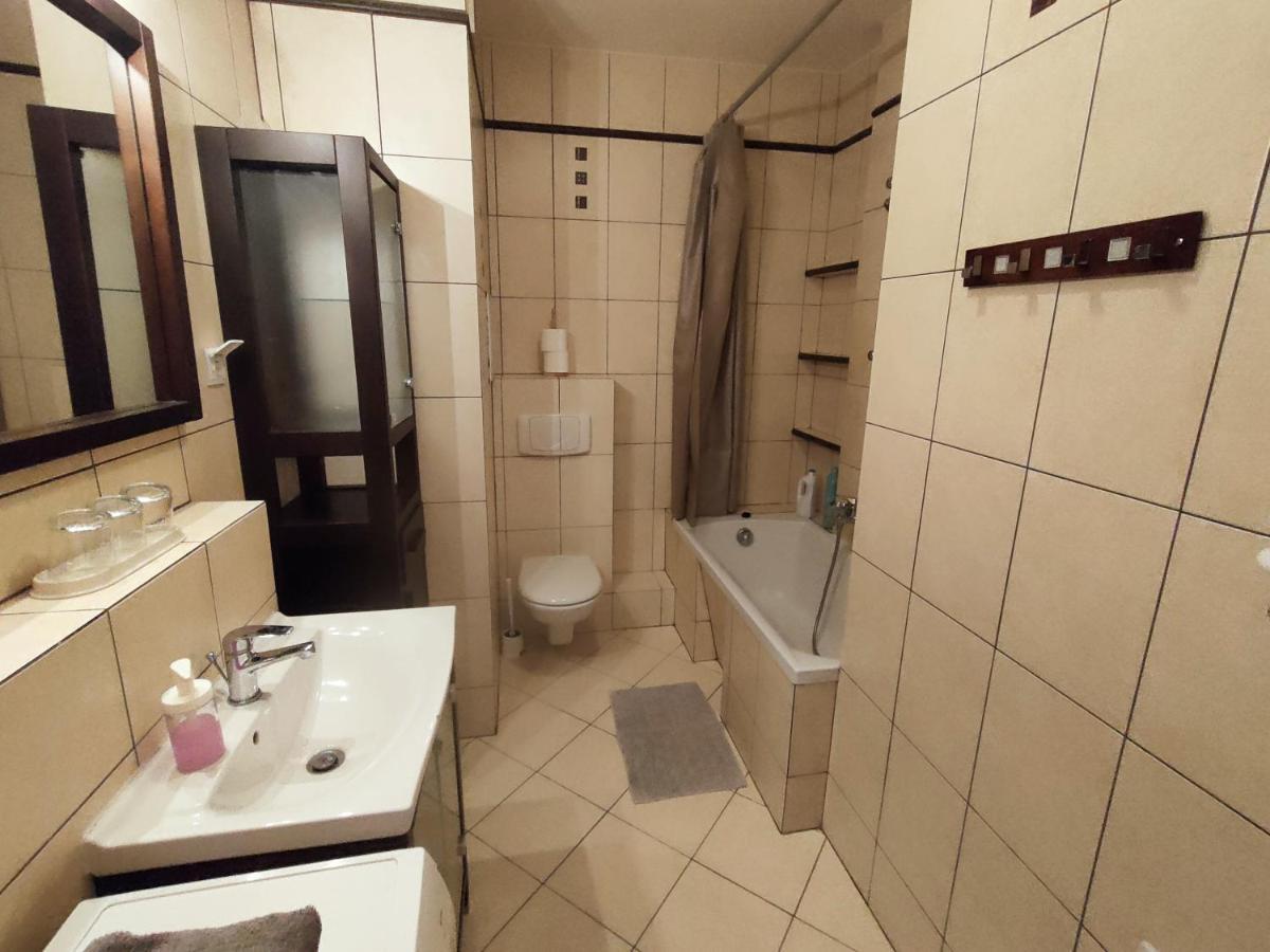Green Kabaty Apartment 3 Варшава Екстериор снимка